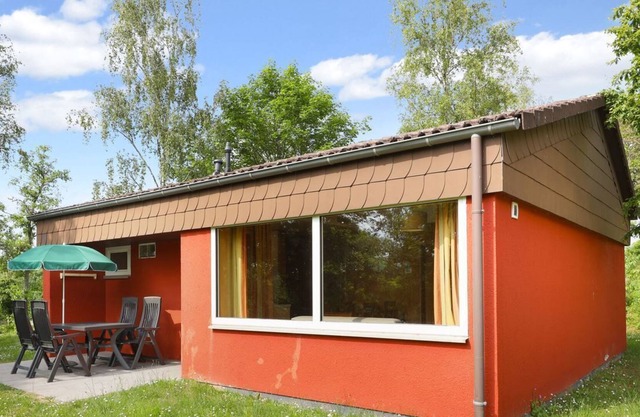 4-person bungalow in the holiday park Landal Warsberg