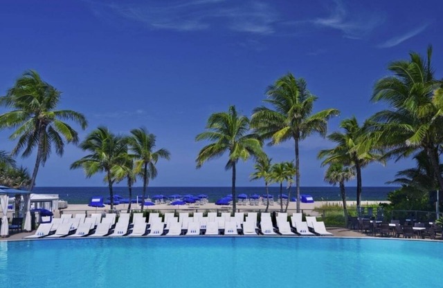 4 Spacious Beachfront Rooms with Pool Near Las Olas & Attractions