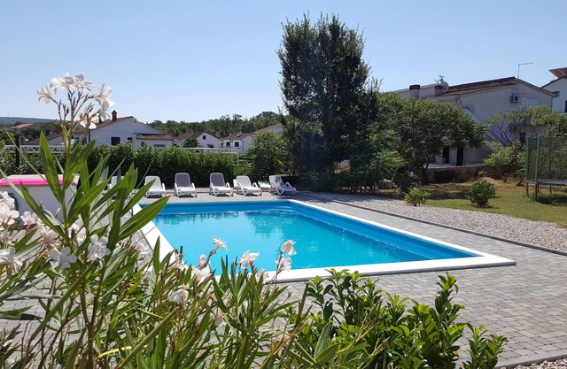 4 star apartment in Malinska 150m from the beach with pool, dishwasher, wifi, air conditioning