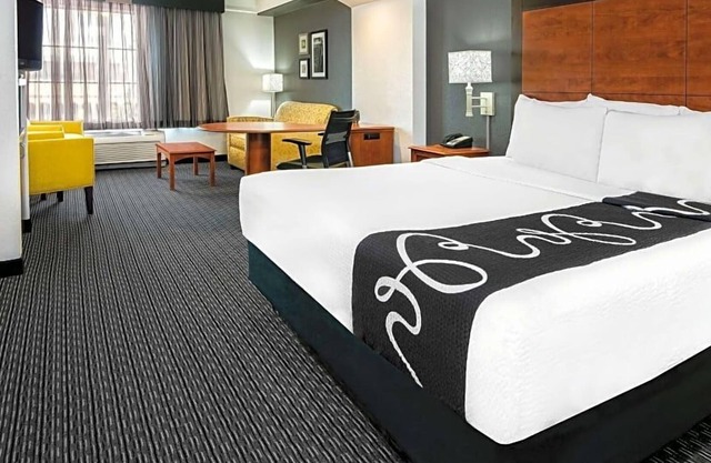 4 x King Bed Deluxe Suite at La Quinta Inn by Wyndham San Antonio Downtown