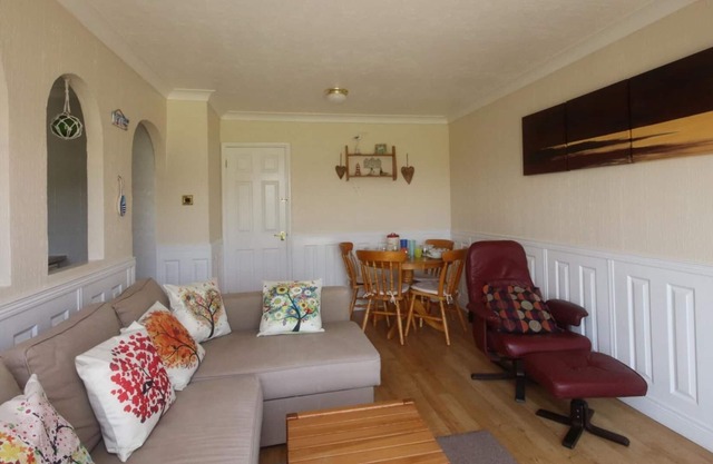 43C Medmerry Park 2 Beds Budget Chalet No Wifi