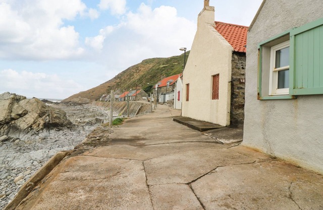 49 Crovie Village