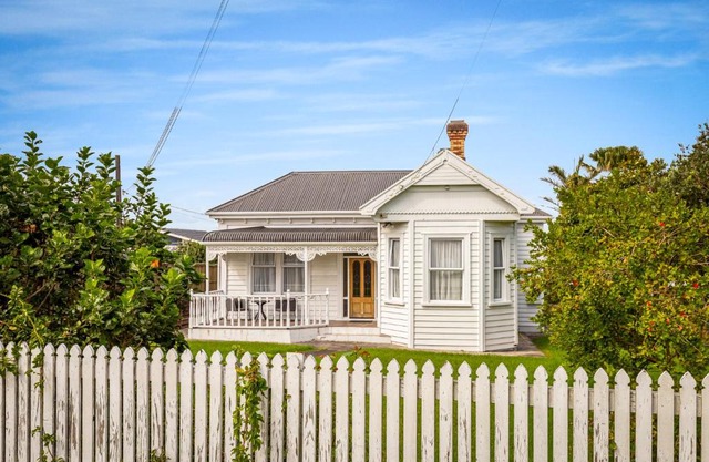 4Bed Spacious Villa in Chatswood