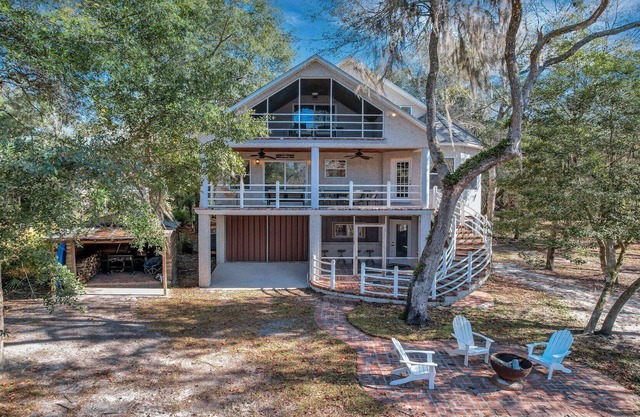 4BR/3BA Cabin on Satilla River | Sleeps 12 | Adventure Awaits