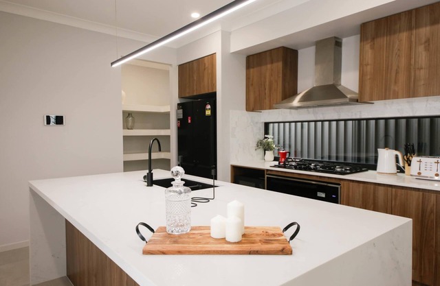 🌟4BR Designer Home | 5★Luxury, FamilySafe | CBD+Airport Proximit