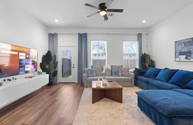 4BR Family Retreat | Close to Downtown&The Heights