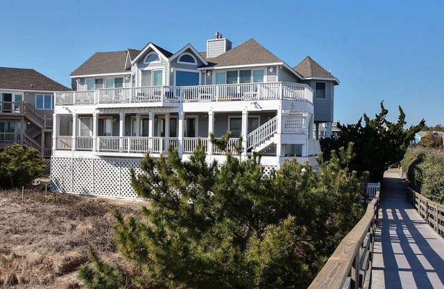 4BR Oceanfront | Pool | Hot Tub | Sauna