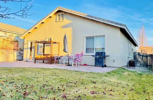 4TVs/6 Beds/Pet Ok/Sleeps 10