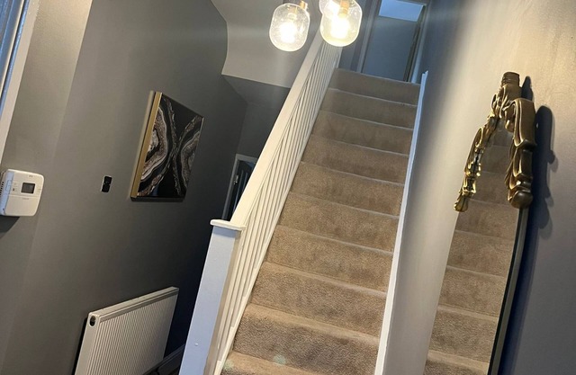 5 Bed House Near Edgbaston Cricket stadium Perfect for Contractors and Families!