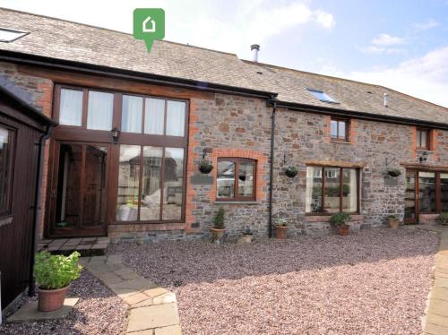 5 Bed in Hartland DOCOM