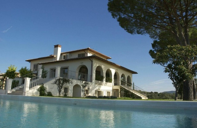 5 bedroom Maremma coast villa rental