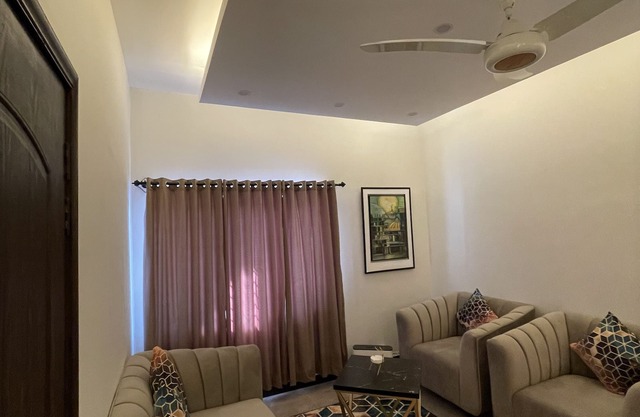 5 bed room comfortable stay in F-10 islamabad