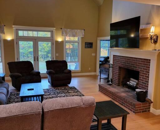 5 Bedroom Bethel Maine home