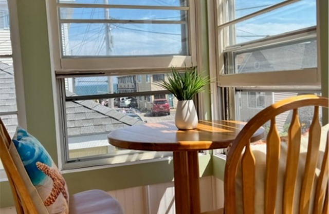 5 Bedroom House Steps to the Beach