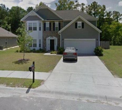 5 bedroom Pool table, GAMEROOM lrg bkyard tv in every room pool in Neighborhood moncks corner home