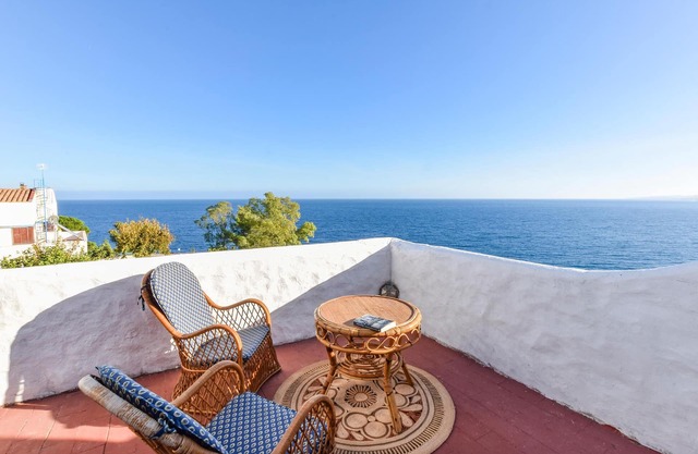 5 bedroom stunning home in Stalettì