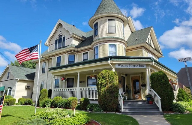 5 bedroom Victorian - Westby House