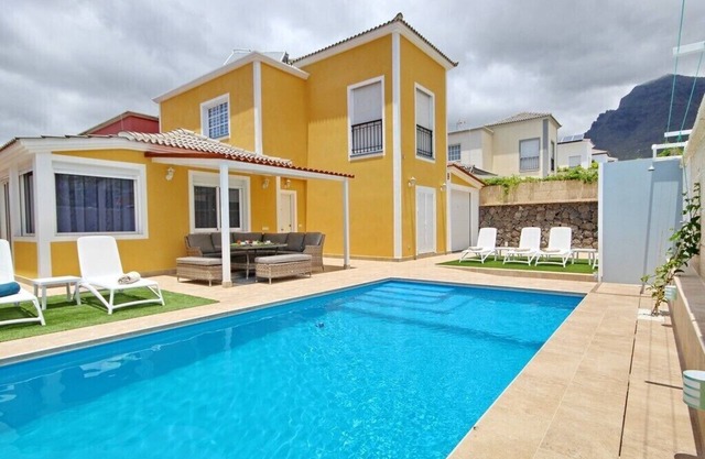 5-bedroom villa in Costa Adeje