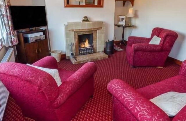 5 ESK VALLEY, family friendly, with open fire in Grosmont
