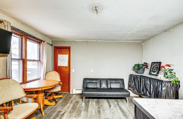 5 Mi to Rice Lake State Park: Lake Mills Studio