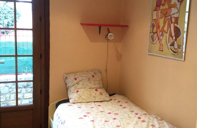 5 Minute Walk To INSEAD - Fontainebleau Studio To Rent For A Single Student