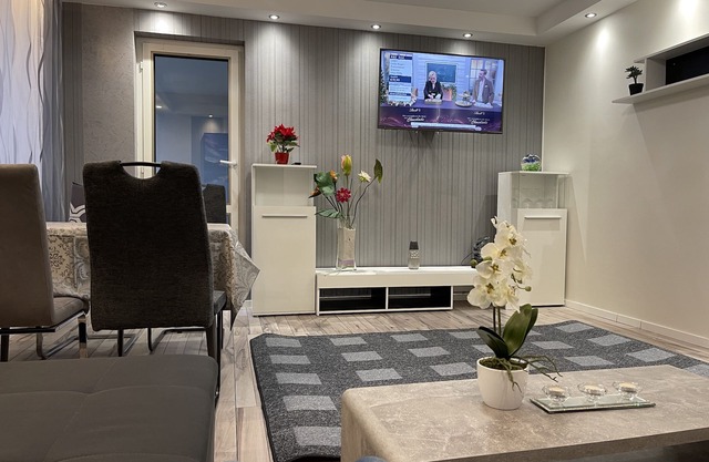 5 Minutes to the riverside Mosel, 3 minutes to the shopping center, bus stop.