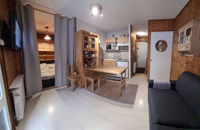 5-person apartment just 2 minutes from the slopes