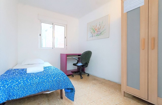 (5) PRIVATE INDIVIDUAL BEDROOM WITH 200 M2 SUNNY TERRACE