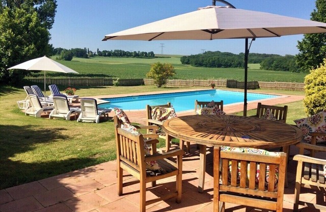 50% off for Sept - £900/week! Gorgeous converted farmhouse in the Dordogne