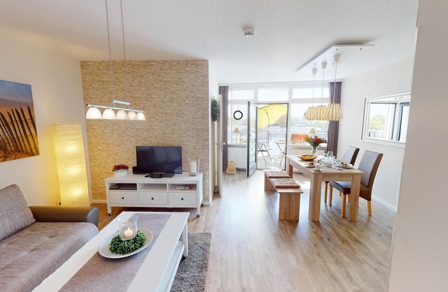 52 m² vacation apartment for up to 4 people with sea view, balcony, pool and sauna