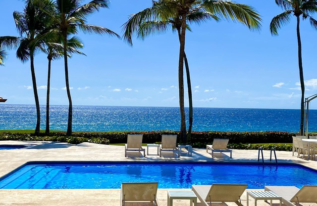 6 Bdrm Oceanfront home, Sept. 1 Thru Oct.30 Now 30% off Nightly Rates!