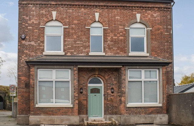 6 bedroom accommodation in Ulvertson