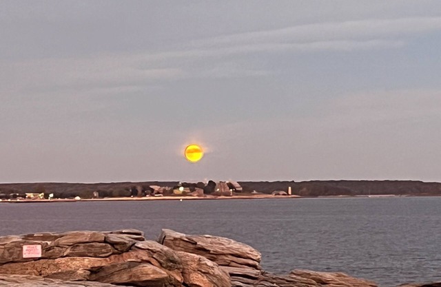 6-bedroom house on the water with beautiful views of Long Island Sound