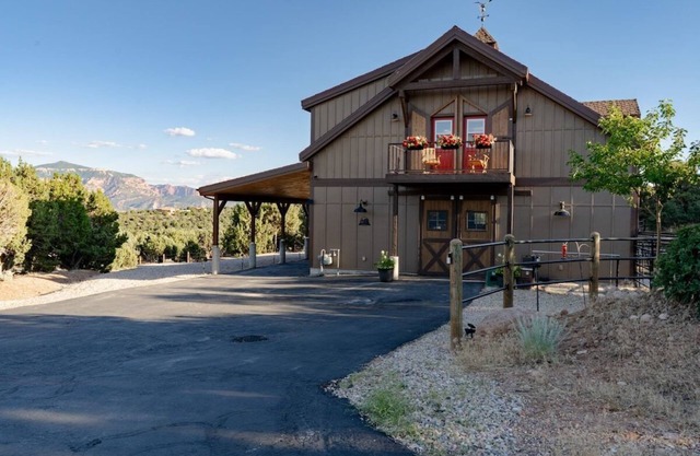 6 Guests,2BR/1BA Loft w/Unmatched Panoramic Views.