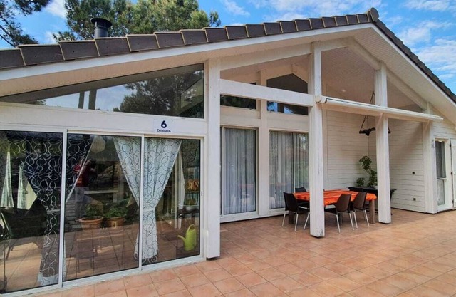 6-person bungalow 200m from euronat beach and Gurp