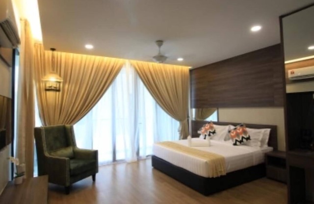 #6 Tropical Evilla Executive Suite