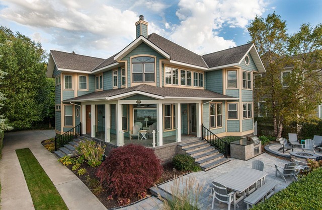 605 Monroe - Overlooking South Beach & Lighthouse