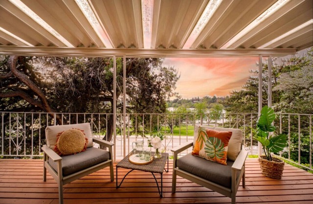 6615 Entire · 6b4b Newly Remodeled Home w/Green Lake View