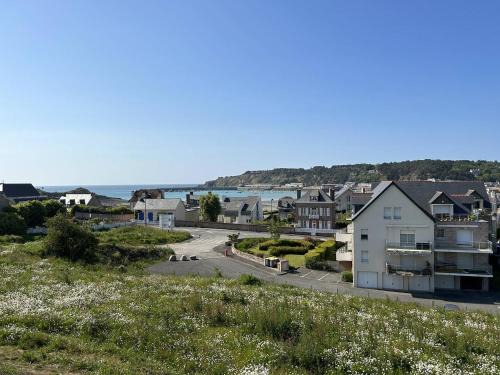 668 - Magnifique maison familiale vue mer, 12 voyageurs à deux pas du centre d'Erquy