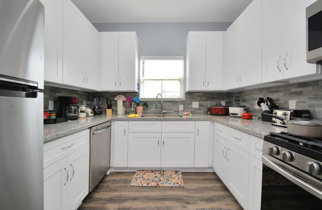 6BR Getaway Close To NRG & Downtown