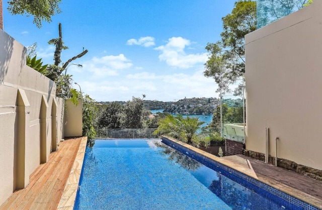 6BR Stunning Waterview with Private Pool in Mosman