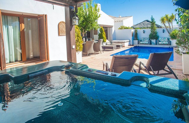 7 bedroom Villa for 15 ppl Heated pool, sauna, hot tub on El Valle Golf, Murcia