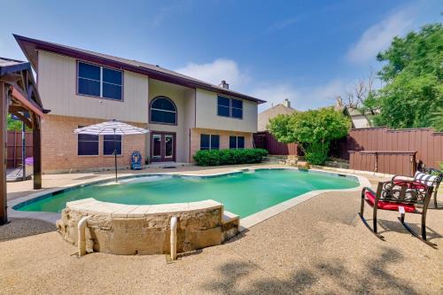 7 Mi to Lewisville Lake Spacious Denton Home