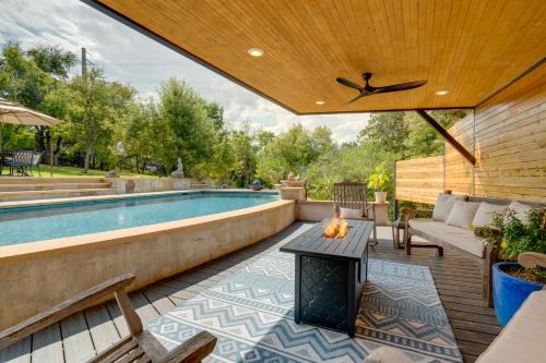 7 Mi to Zilker Park Oasis with Pool and Patio