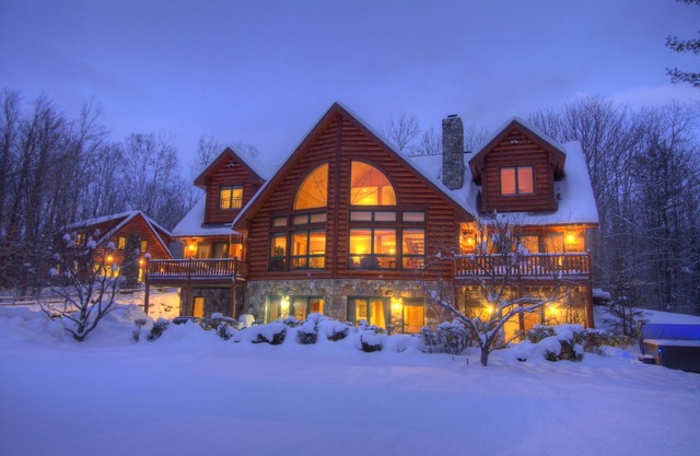 7000 Sq.ft. Luxury Log Estate with 10BR, Pool, Game House, Hot Tub & Lake Access