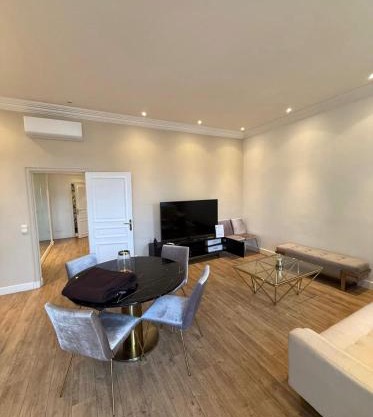 88 ANT - Appartement 3 chambres Rue Antibes proche Palais Festivals