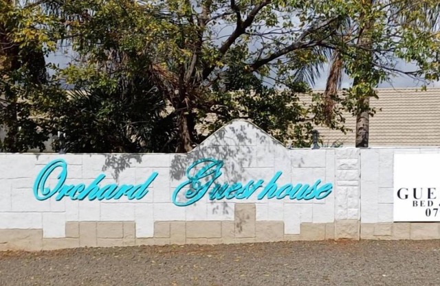 9-bedroom bed & breakfast in fabulous Bloemfontein with WiFi, AC