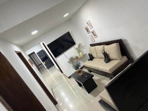 9 Bedrooms house