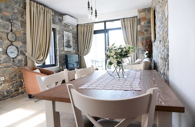 Aélia Stone House Erató