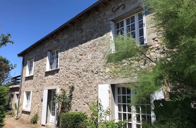 A beautiful French farmhouse with heated swimming pool and stunning views